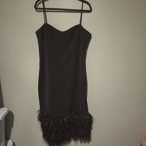 Monique lhuillier black feather hem dress size 16